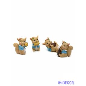 Mókus figura kék ruhában 7cm