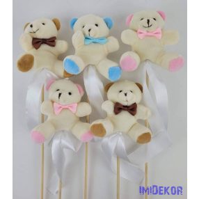 Színestalpú maci plüss pálcás figura