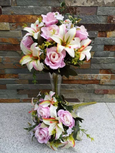 Rózsa + Liliom 12 fejes vegyes selyemvirág csokor 35 cm - Halvány Rózsaszín