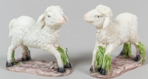 Talpas bari fehér polyresin bárány figura 7 cm