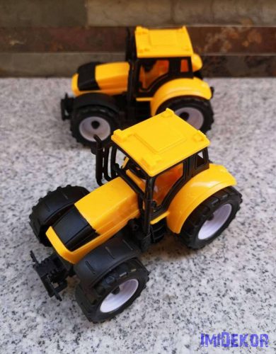 Traktor sárga guruló játék figura 12x6,5x8 cm