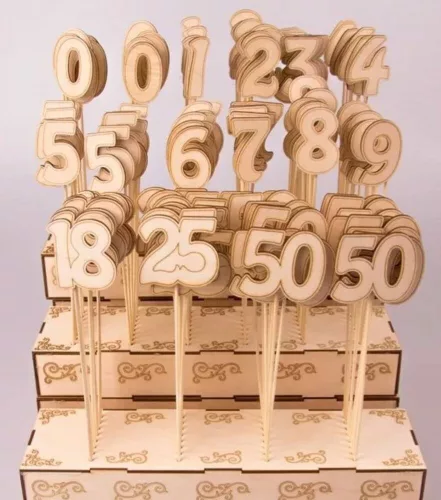 Szám betűző display 128 db lézervágott fa betűző 4 cm