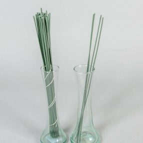   Szár levél nélkül zöld egyszerű drót szár virágfejekhez univerzális 28 cm