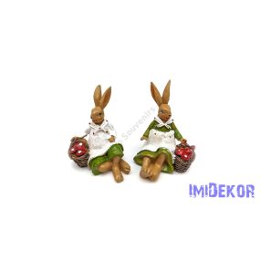 Nyuszi figura kosárral ülő
