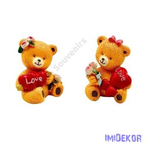 Ülő maci szívvel 6x6cm