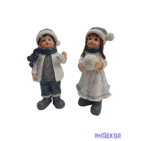 Kék sálas téli figura hógolyóval