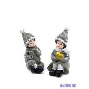   Kötött ruhás karácsonyi gyerek figura 11,5cm - Ülő szürke