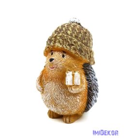 Kötött sapkás süni figura ajándékkal 9cm