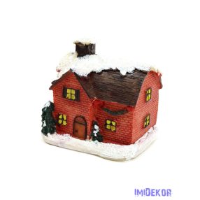 Téli házikó közepes 9x8,5x7cm - D