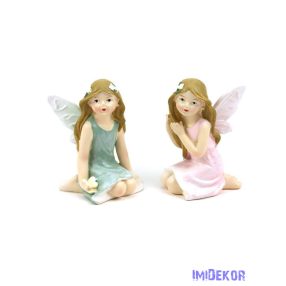 Fehér szárnyú tündérlány figura