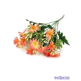 Szeldelt virágú margaréta csokor bogyóval 33cm - Korall