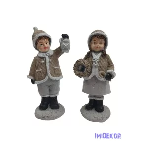 Drapp kötött kabátos téli figura 16,5 cm