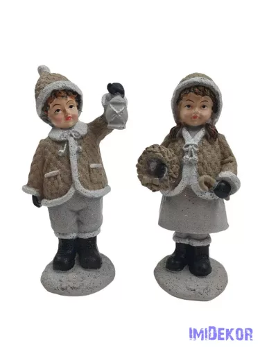 Drapp kötött kabátos téli figura 16,5 cm
