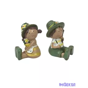 Sárga-zöld ruhás kertész figura