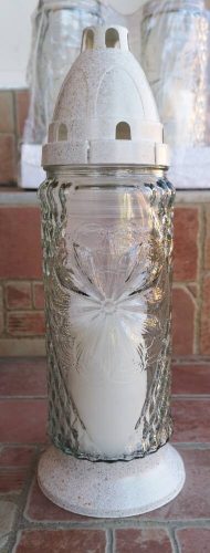 Virágos és mintás henger üvegmécses antikolt fedeles talpas mécses betéttel fehér 26 cm