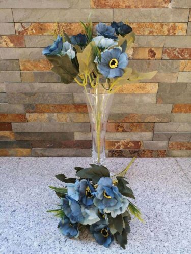 Anemóna 5 ágú selyemvirág csokor zöldekkel 30 cm - Kék