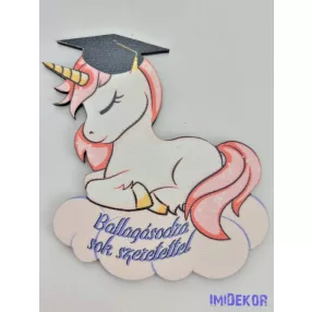 Felhőn ülő unikornis tábla ballagó kalapos - Feliratos