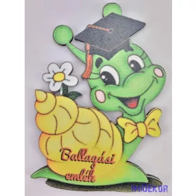   Vigyorgó csiga virággal tábla ballagó kalapban - Feliratos