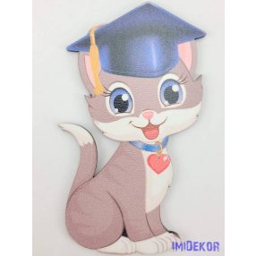 Világosbarna nagy cica tábla ballagó kalapban