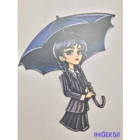 Wednesday esernyővel táblácska