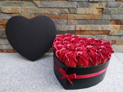 Rózsabox masnival 25 szappanrózsa fejes "Vörös Démon" nagy szív virág doboz