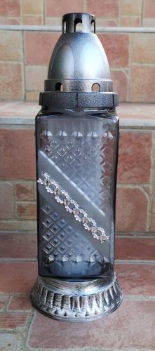 Strasszos díszített hasáb üvegmécses antikolt ezüst fedéllel talppal betéttel szürkített üveg 27 cm