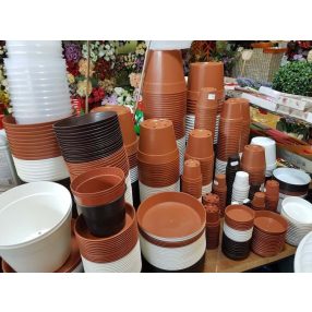 Műanyag virágcserép, alátét